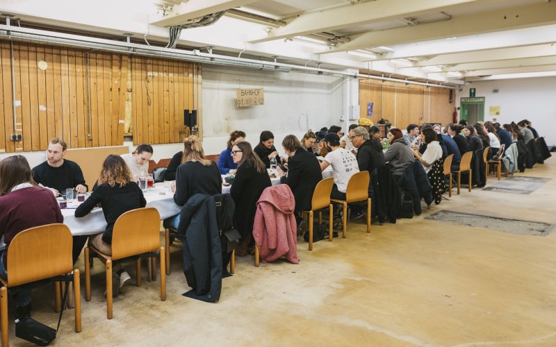 Tisch Zwoelf (c) Marina Schedler