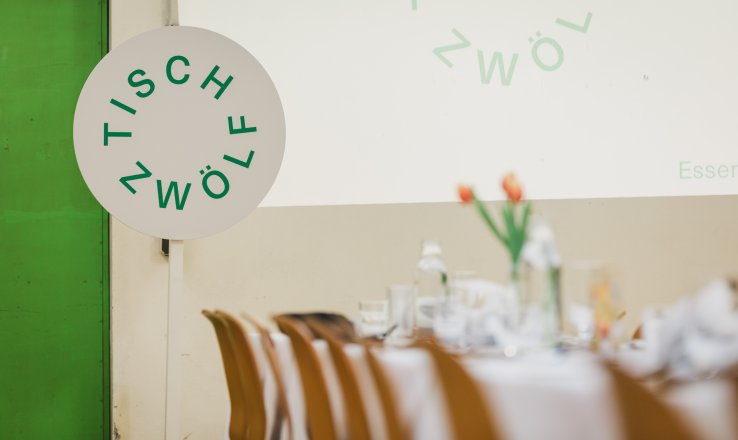 Tisch Zwölf