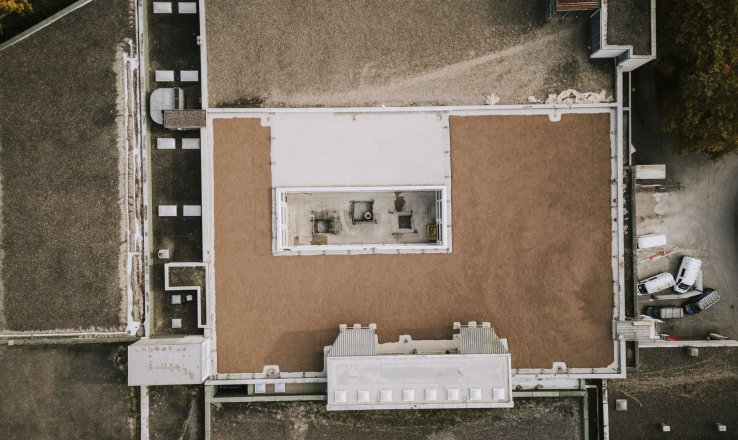 Begrüntes Dach aus Vogelperspektive