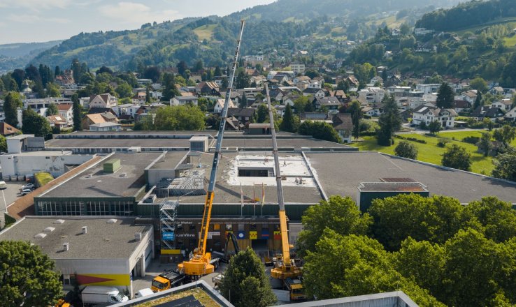 2025_06_Juni_CampusVaere_Halle4_Dachoeffnung_